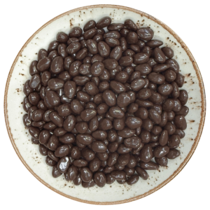 Almendra recubierta de chocolate negro